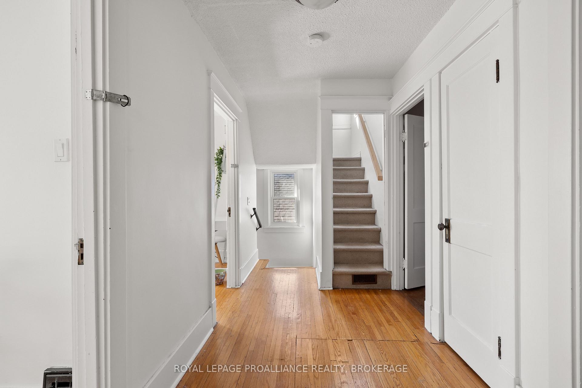 Photo 9 of 202 Victoria Street, Kingston, Central City East — HOMEH