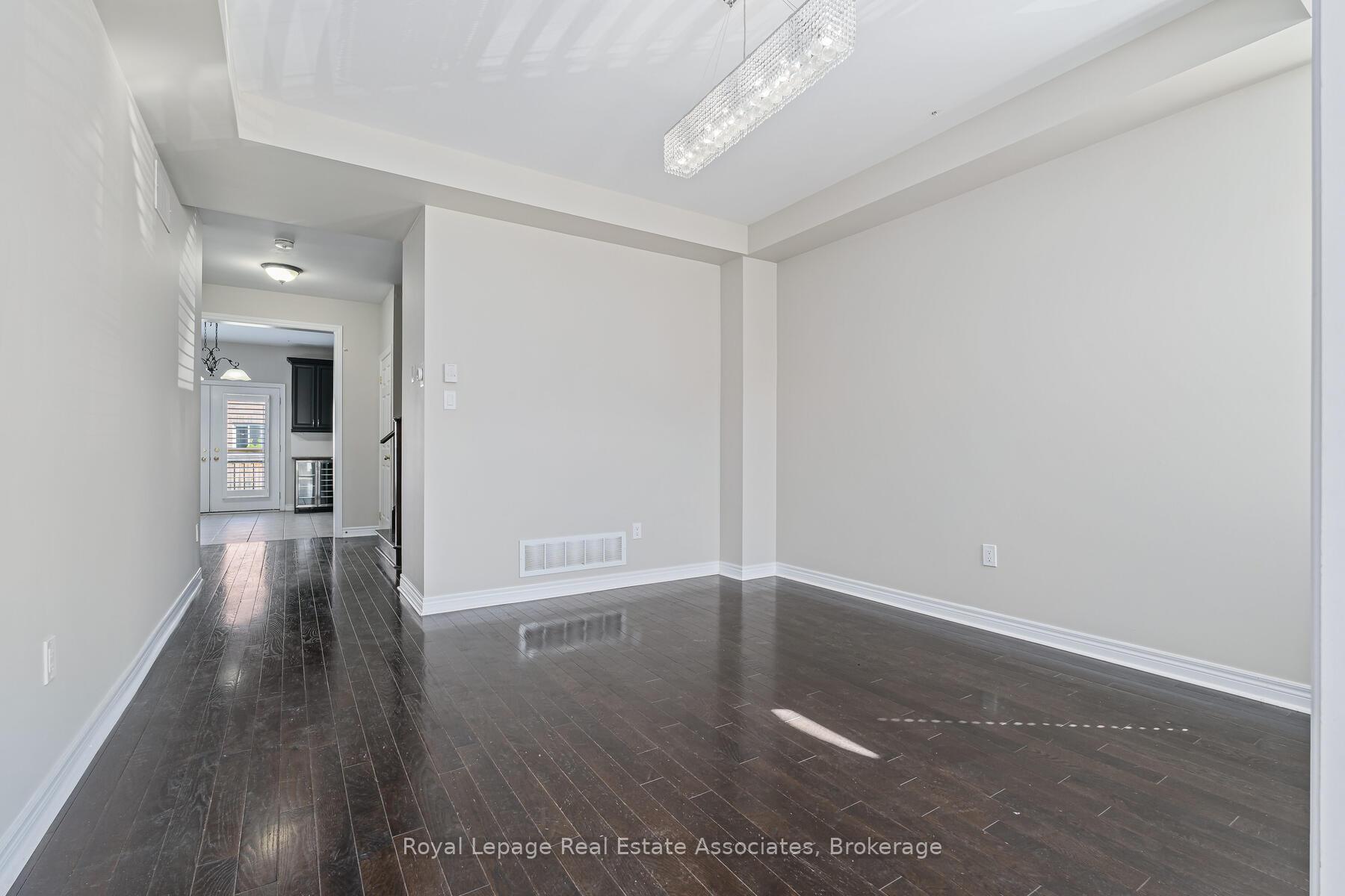 Photo 5 of 405 Hincks Drive, Milton, Clarke — HOMEH