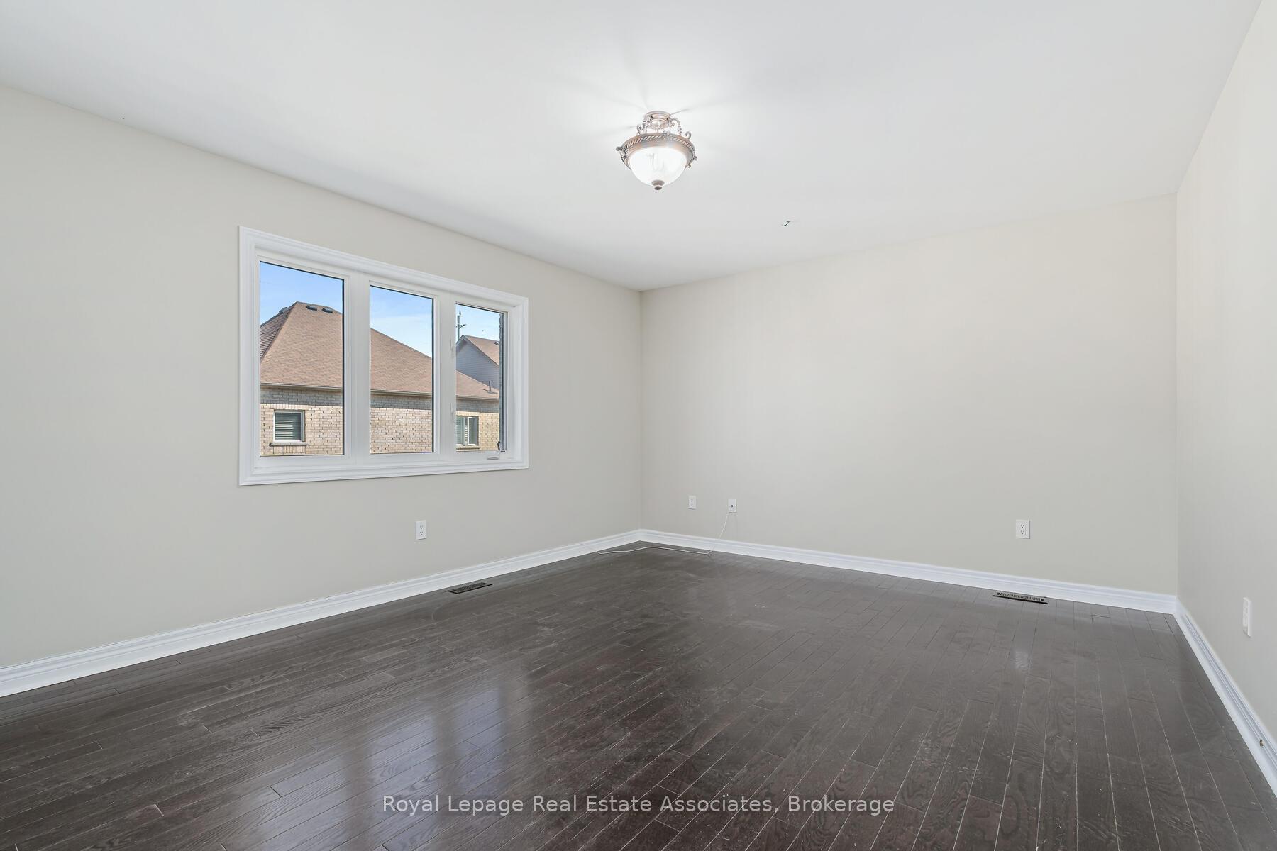 Photo 15 of 405 Hincks Drive, Milton, Clarke — HOMEH