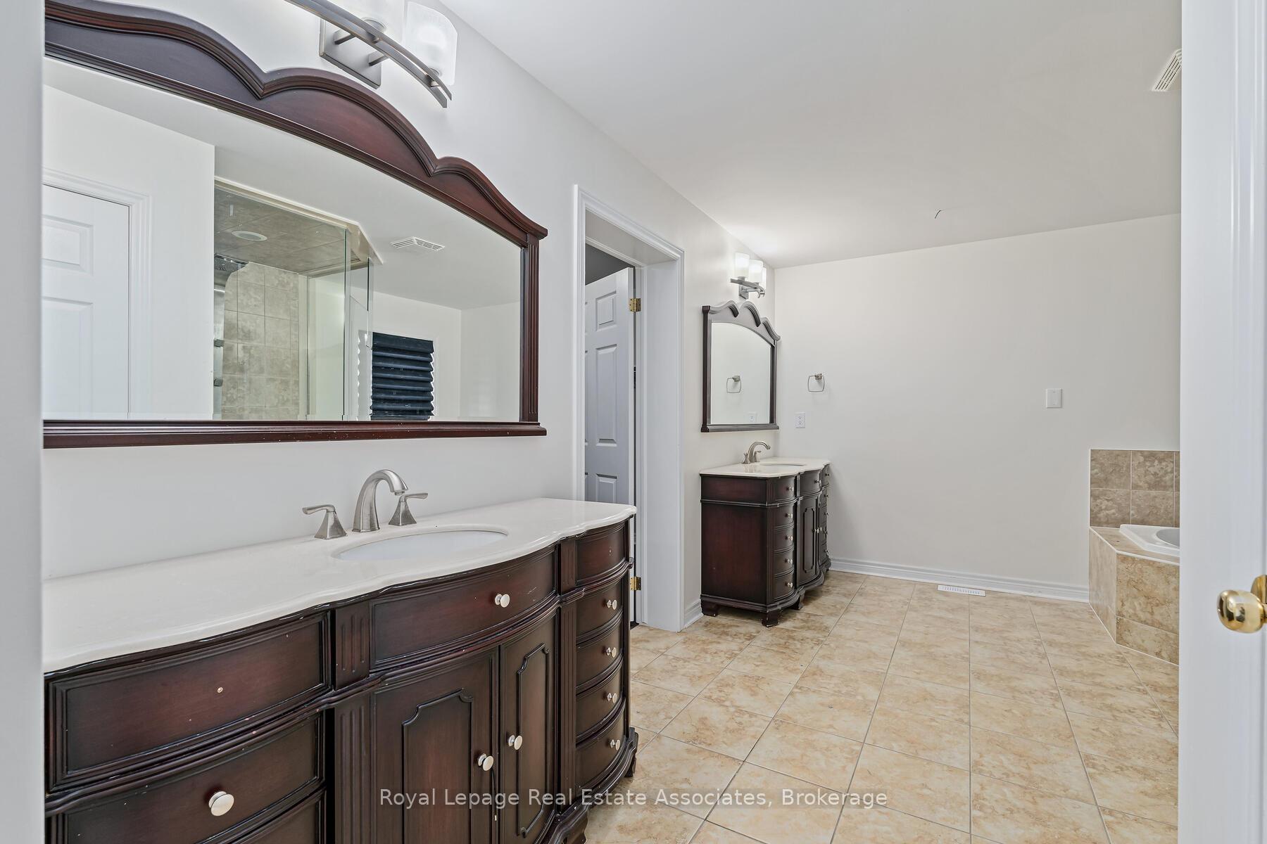 Photo 17 of 405 Hincks Drive, Milton, Clarke — HOMEH