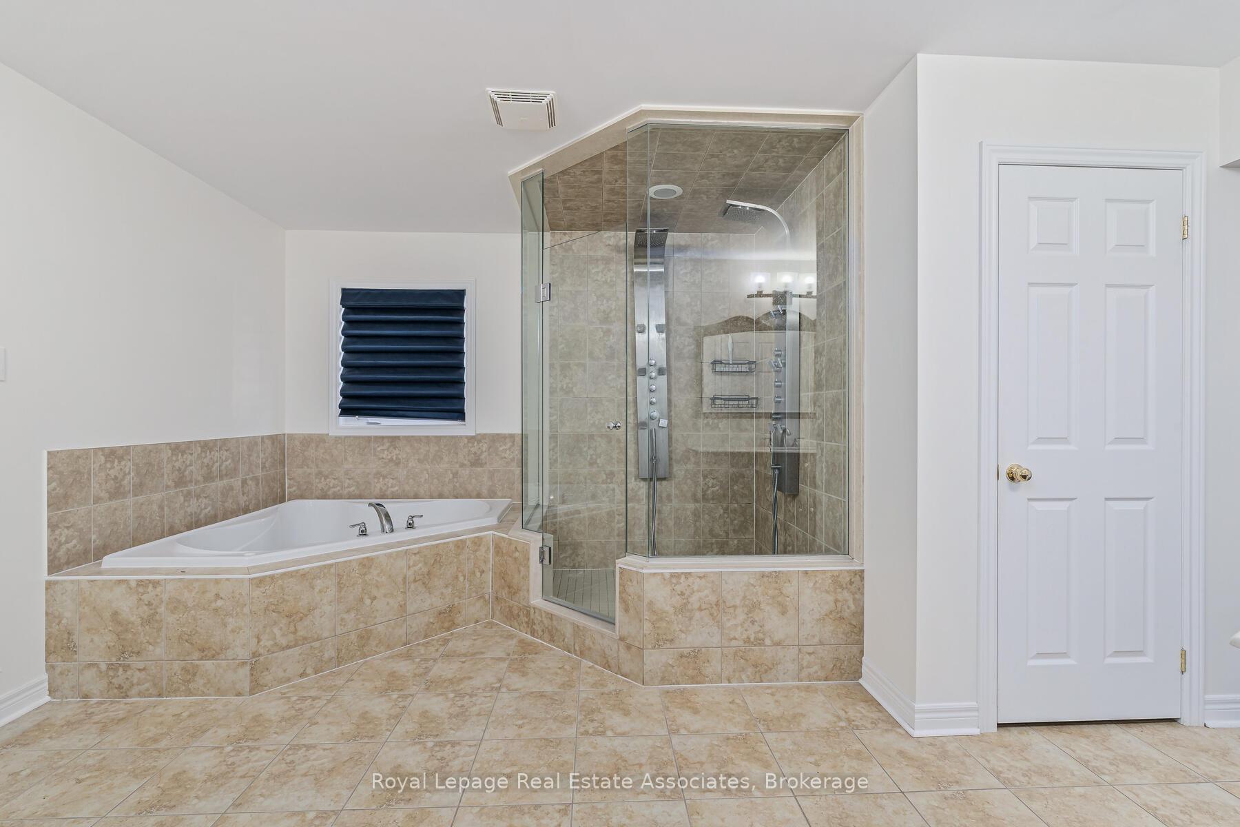 Photo 18 of 405 Hincks Drive, Milton, Clarke — HOMEH
