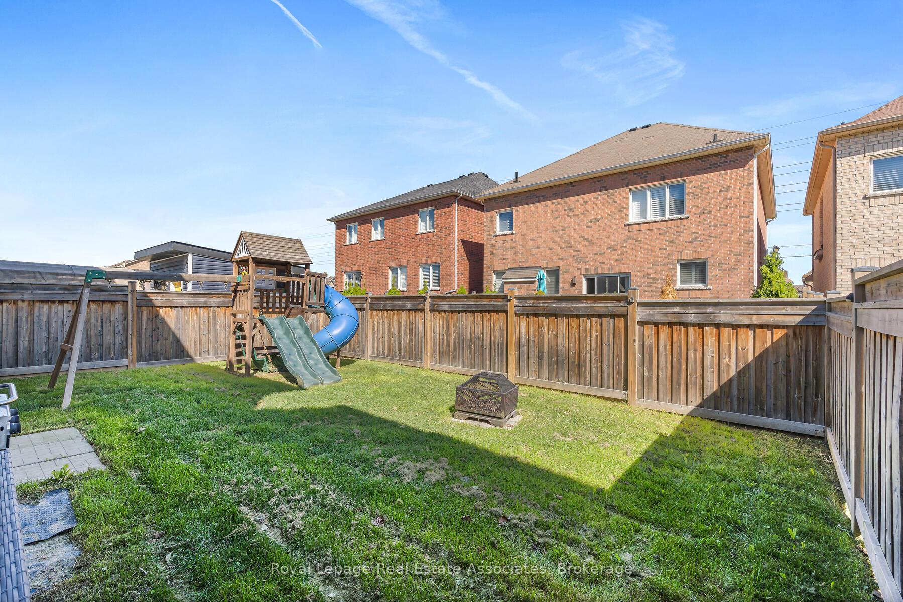 Photo 29 of 405 Hincks Drive, Milton, Clarke — HOMEH