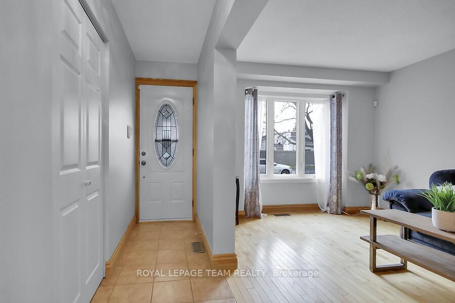 Photo 2 of 29 Glenmoriston Avenue, Ottawa, Kanata - Glencairn/Hazeldean — HOMEH