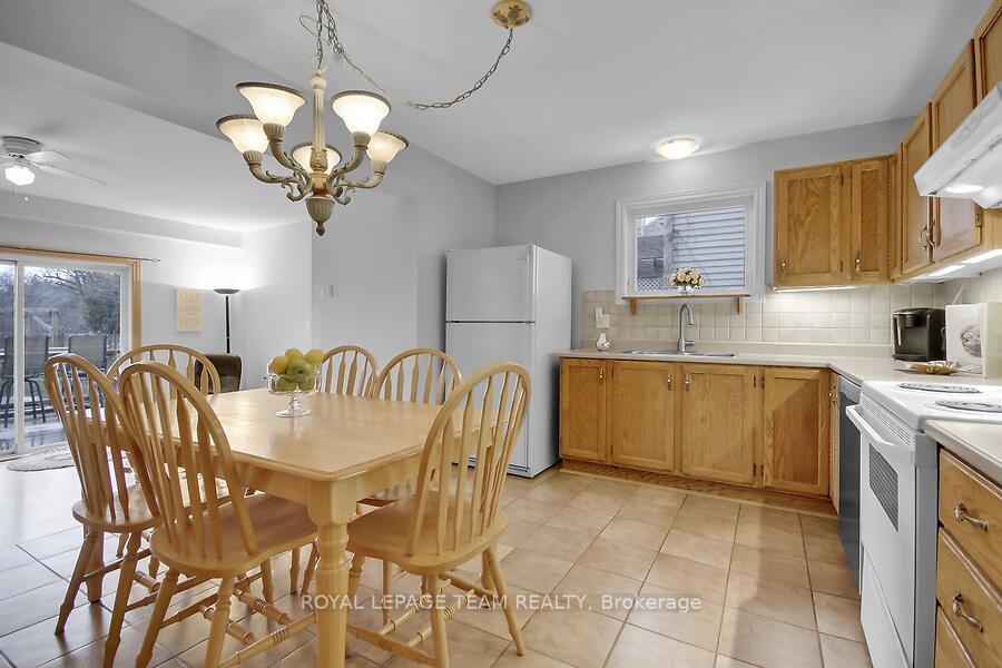 Photo 10 of 29 Glenmoriston Avenue, Ottawa, Kanata - Glencairn/Hazeldean — HOMEH