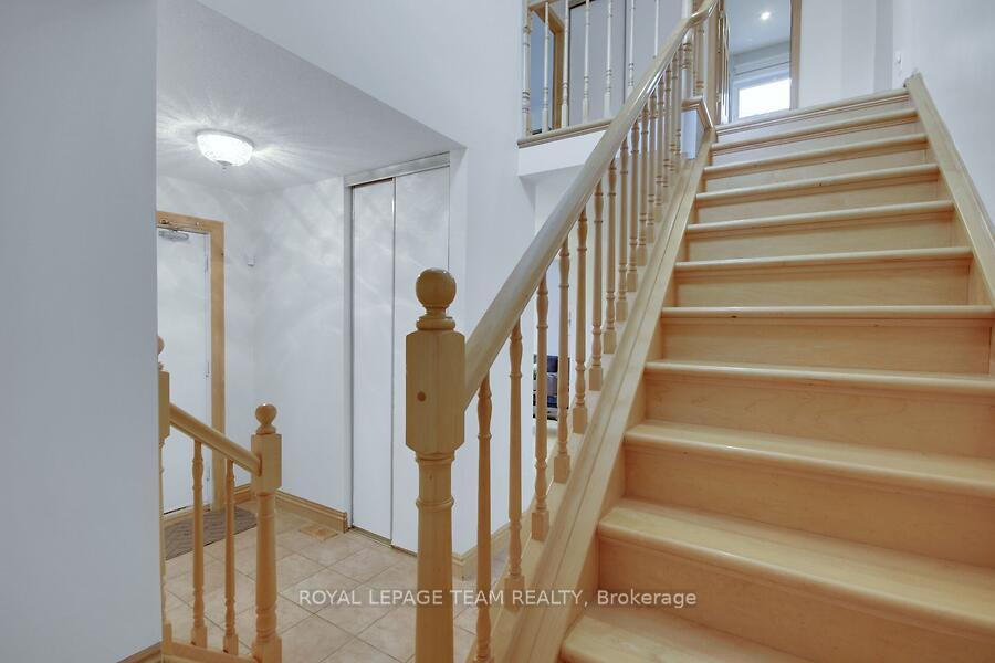 Photo 19 of 29 Glenmoriston Avenue, Ottawa, Kanata - Glencairn/Hazeldean — HOMEH