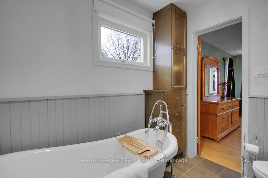 Photo 25 of 29 Glenmoriston Avenue, Ottawa, Kanata - Glencairn/Hazeldean — HOMEH