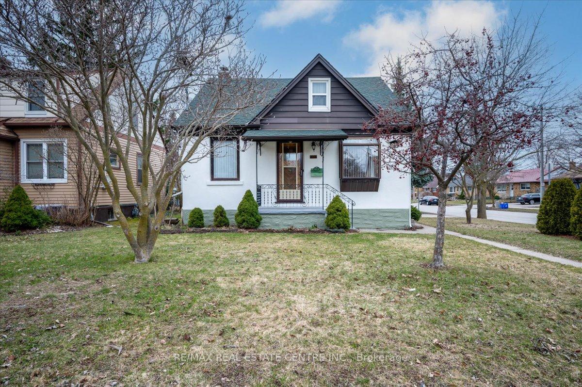 Photo 1 of 90 Franklin Street N, Kitchener — HOMEH