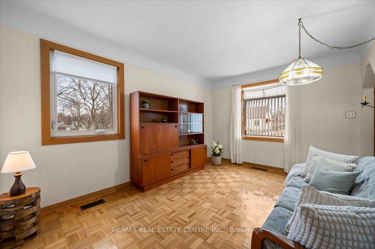 Photo 7 of 90 Franklin Street N, Kitchener — HOMEH