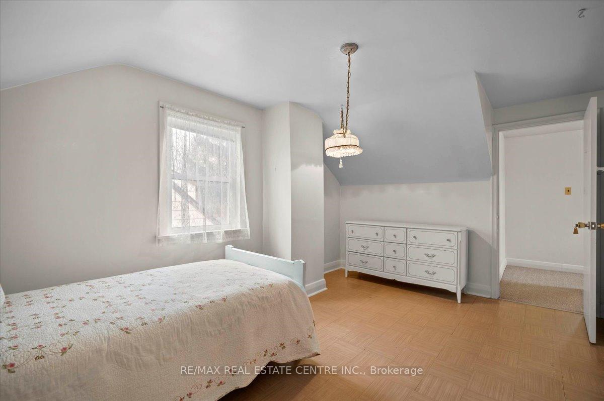 Photo 18 of 90 Franklin Street N, Kitchener — HOMEH
