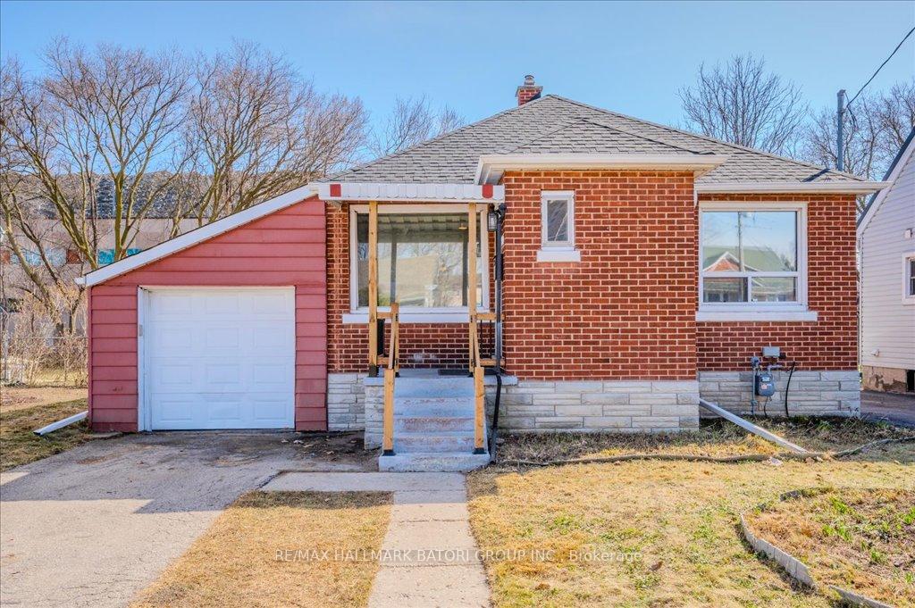 Front of 61 Stirling Avenue S