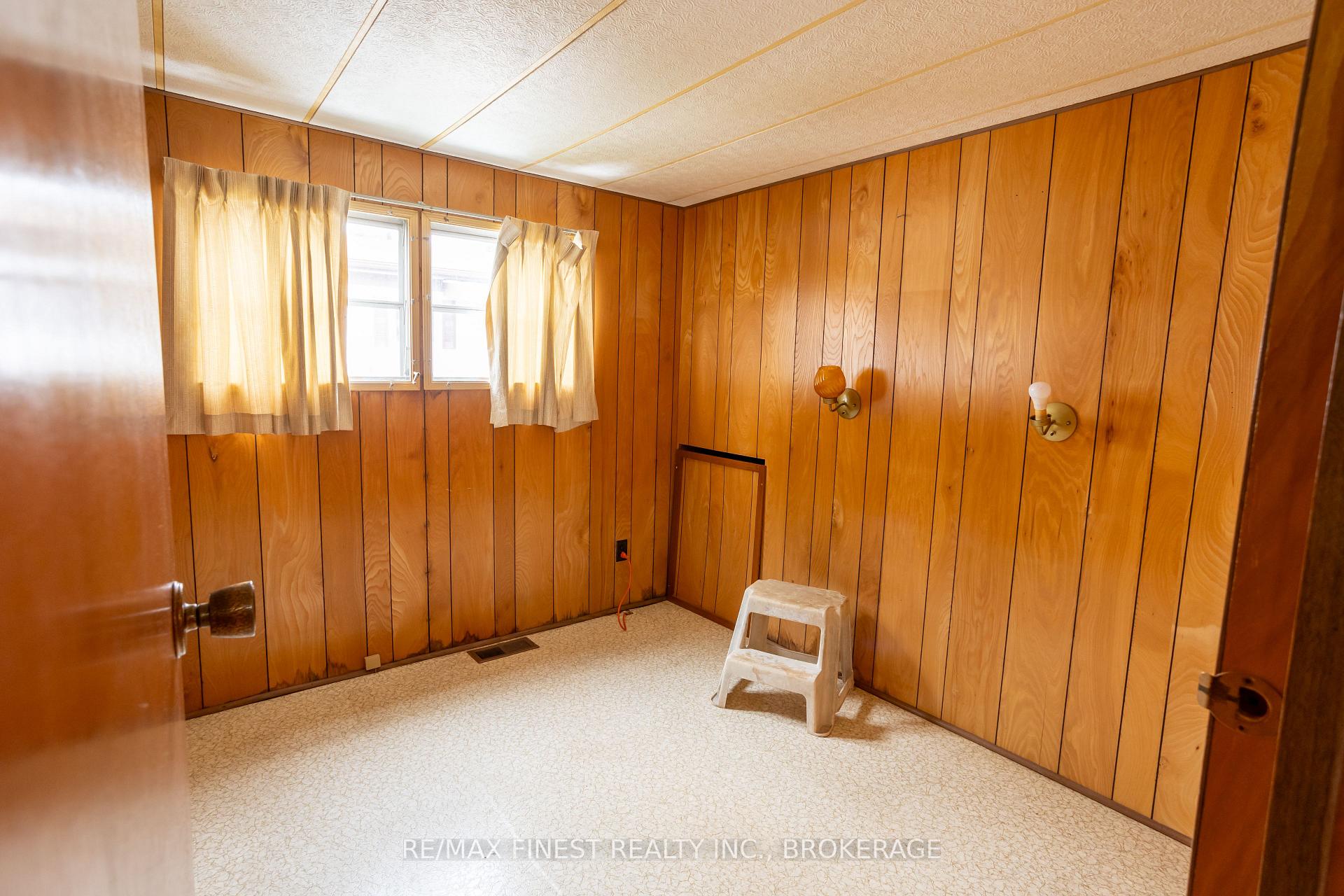 Photo 9 of 3 Wentworth Drive, Kingston, Rideau — HOMEH