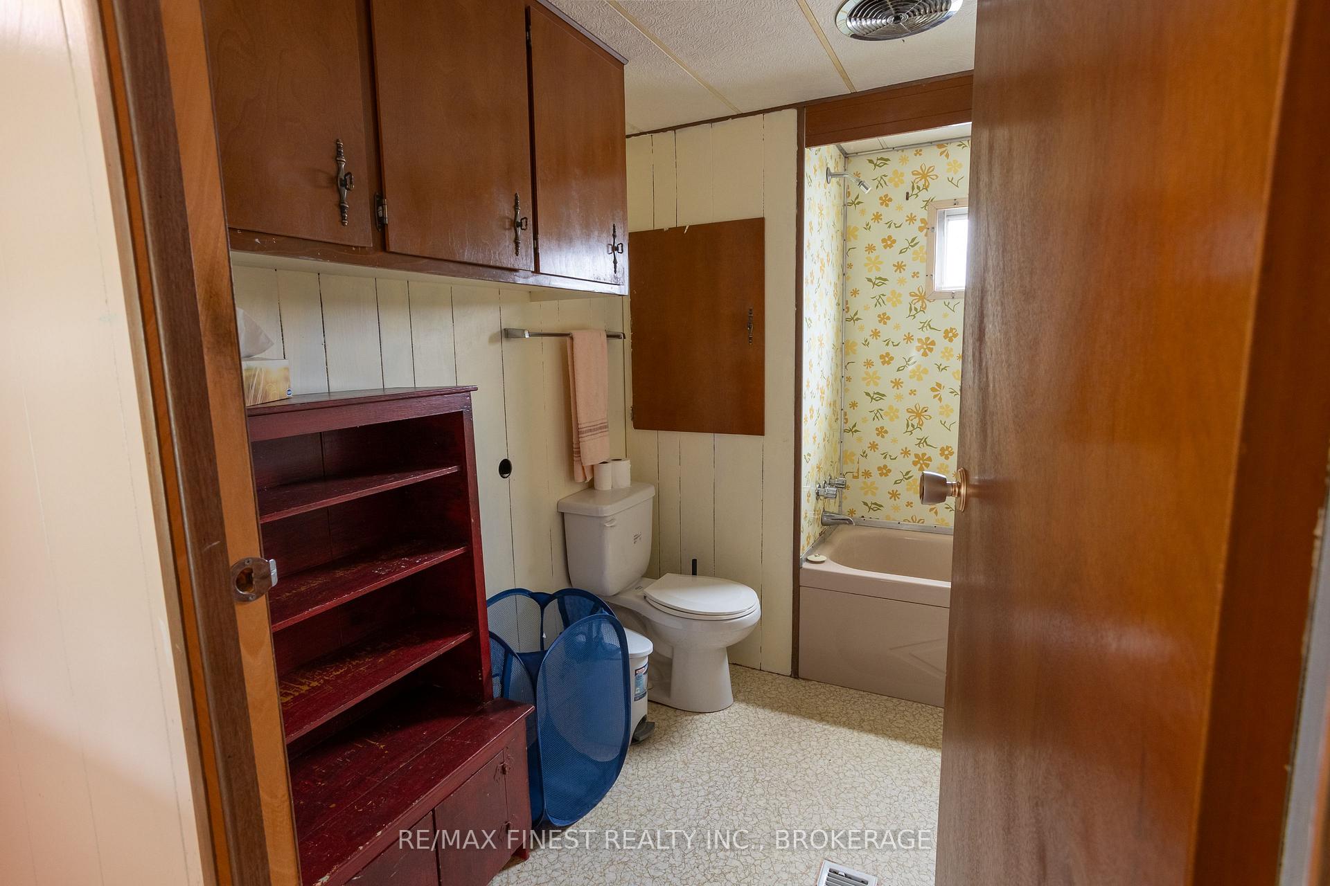 Photo 13 of 3 Wentworth Drive, Kingston, Rideau — HOMEH