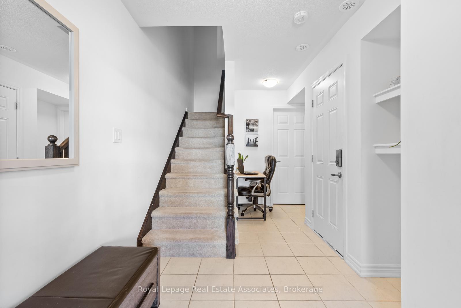 Photo 4 of 1266 Hop Place, Milton, Cobban — HOMEH