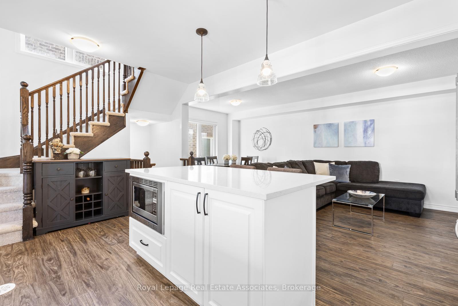 Photo 10 of 1266 Hop Place, Milton, Cobban — HOMEH