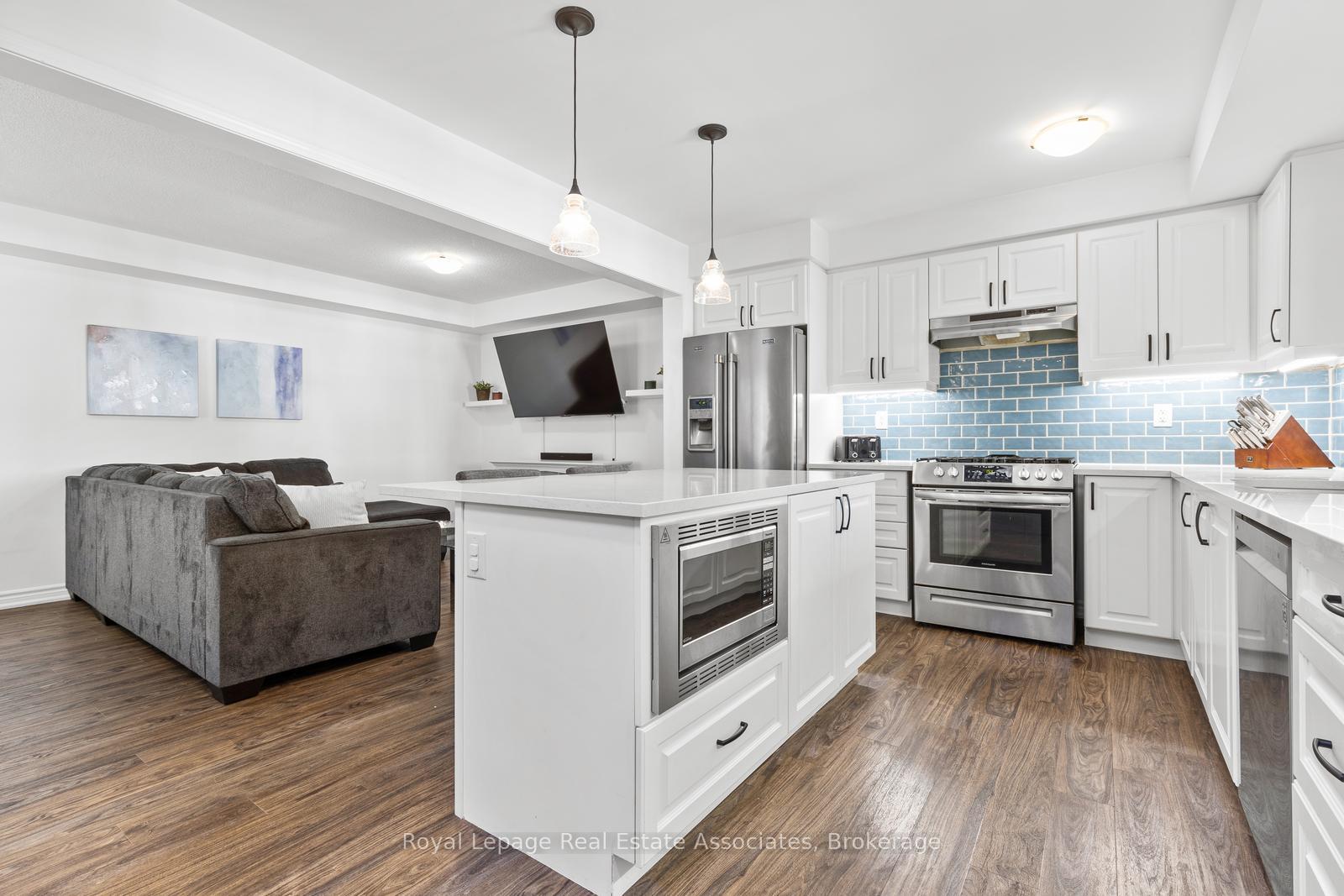 Photo 11 of 1266 Hop Place, Milton, Cobban — HOMEH