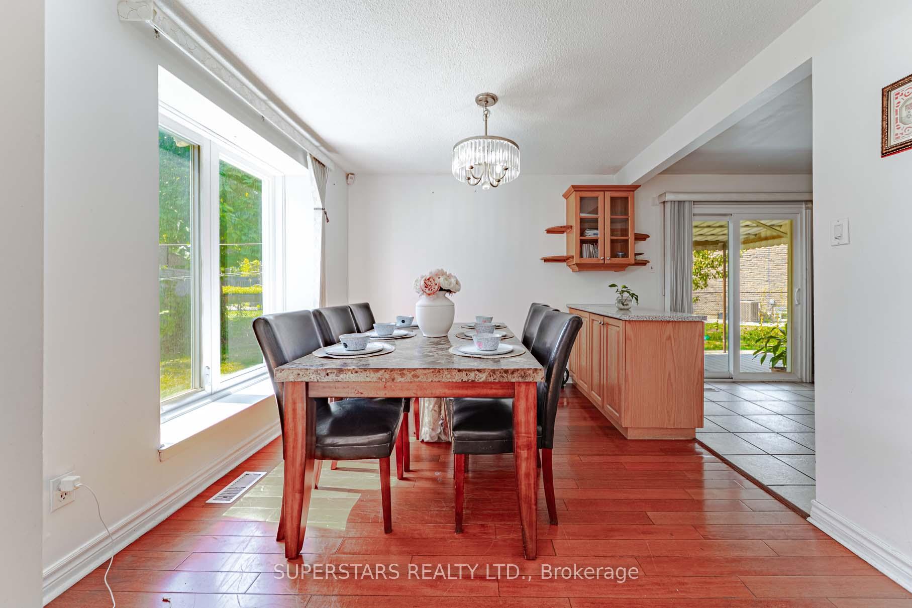 Photo 6 of 23 Cheeseman Drive, Markham, Milliken Mills West — HOMEH