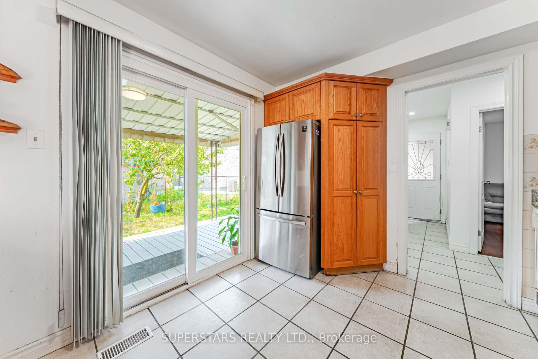 Photo 11 of 23 Cheeseman Drive, Markham, Milliken Mills West — HOMEH