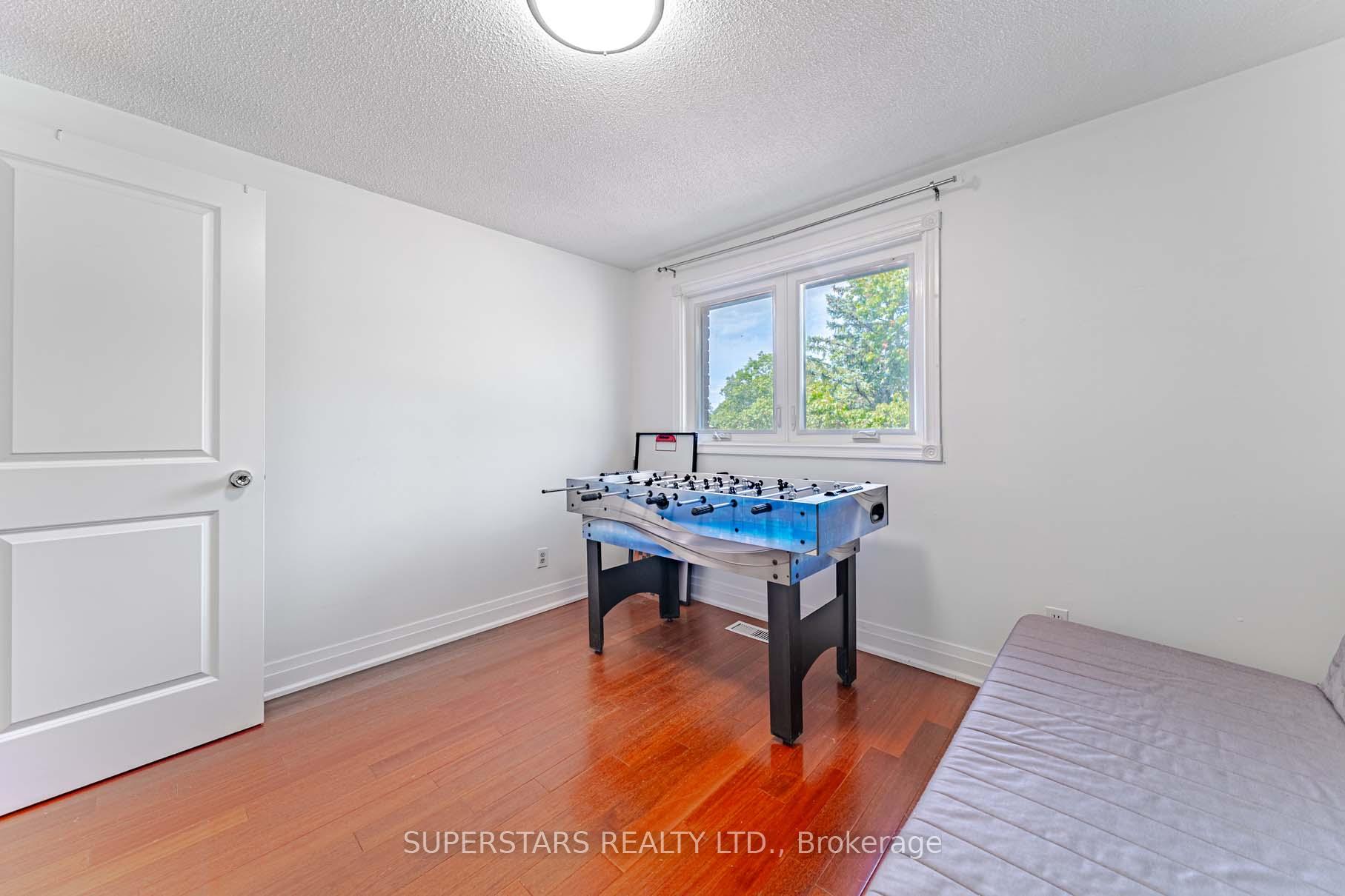 Photo 26 of 23 Cheeseman Drive, Markham, Milliken Mills West — HOMEH