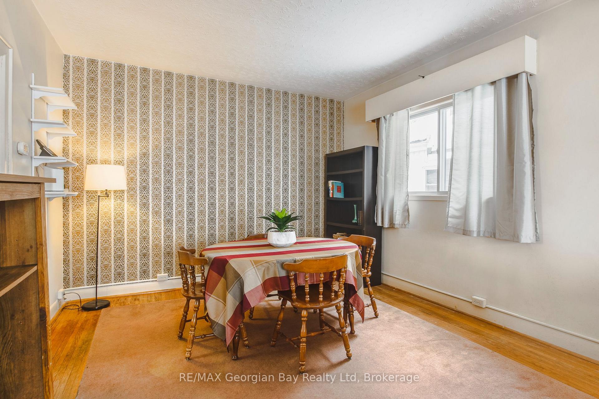 Photo 12 of 420 Mildred Street, Midland — HOMEH