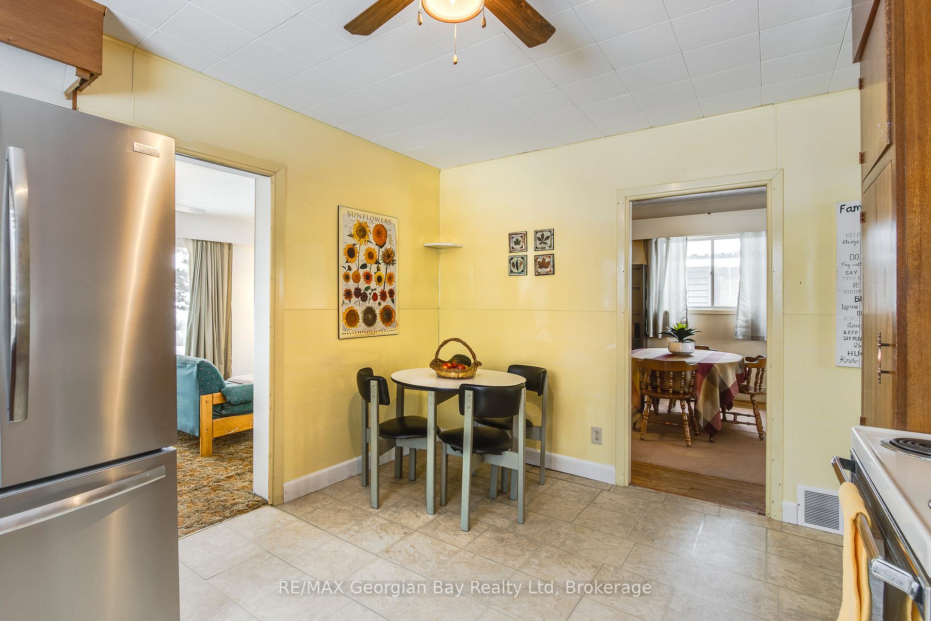 Photo 15 of 420 Mildred Street, Midland — HOMEH