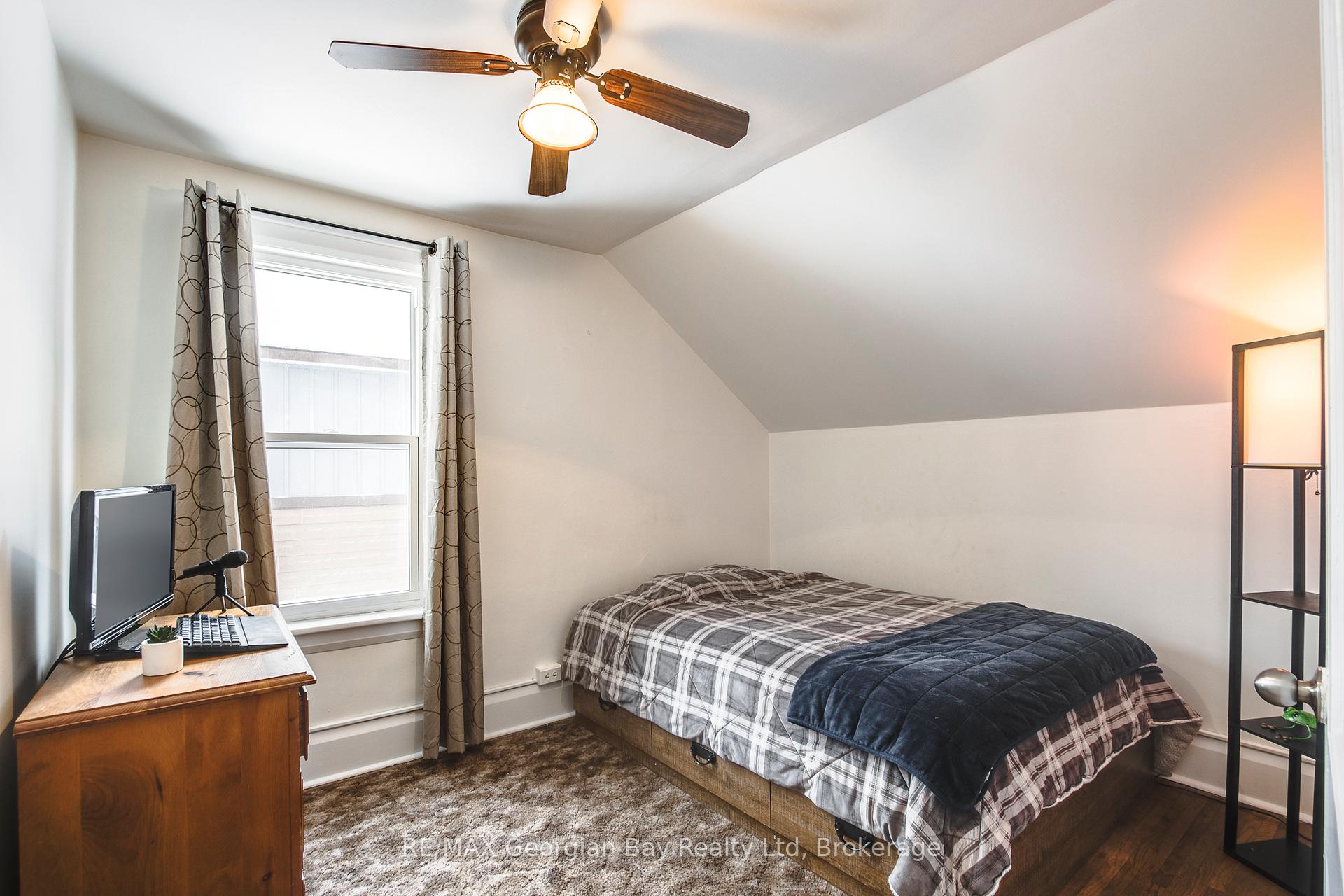 Photo 22 of 420 Mildred Street, Midland — HOMEH