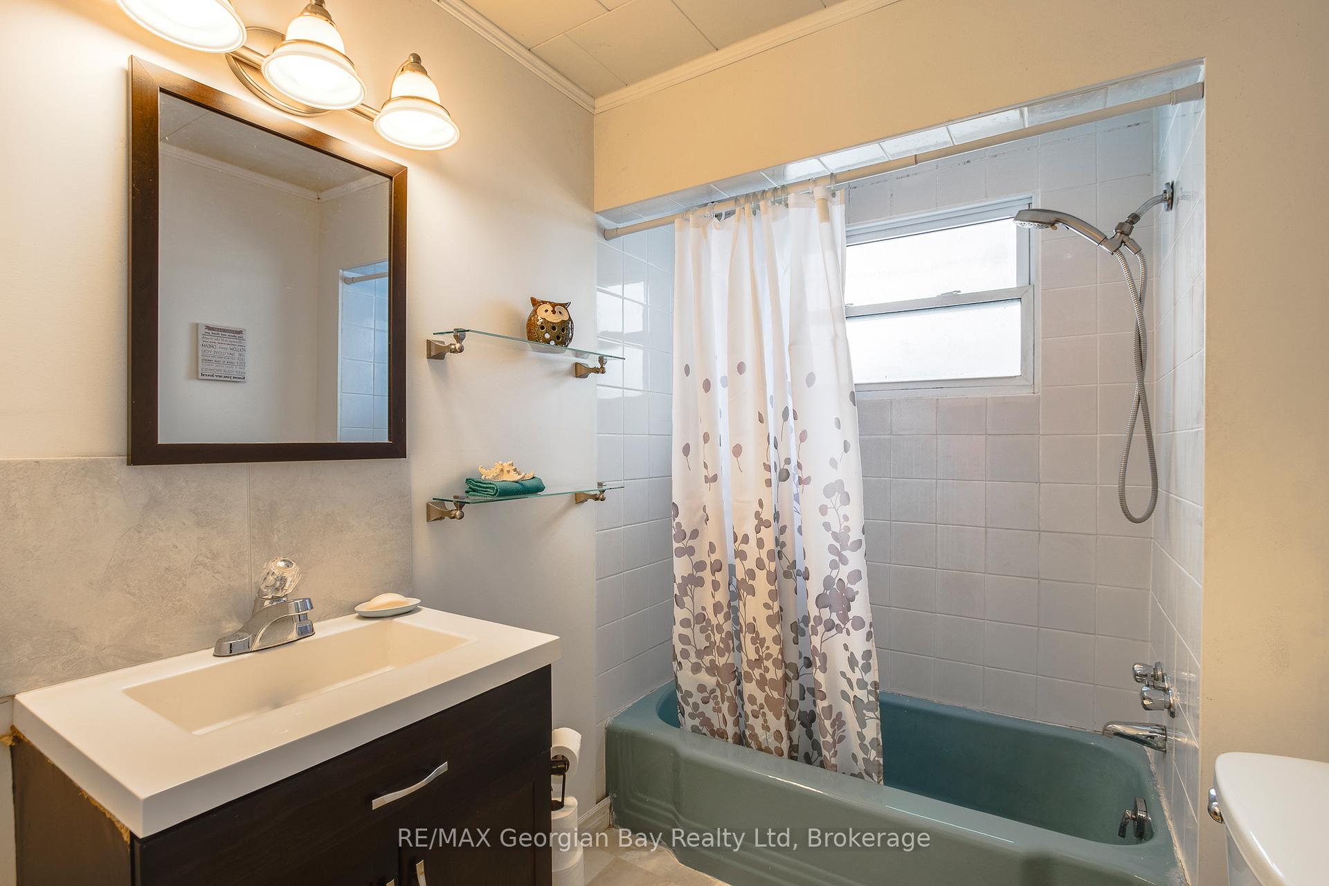 Photo 23 of 420 Mildred Street, Midland — HOMEH