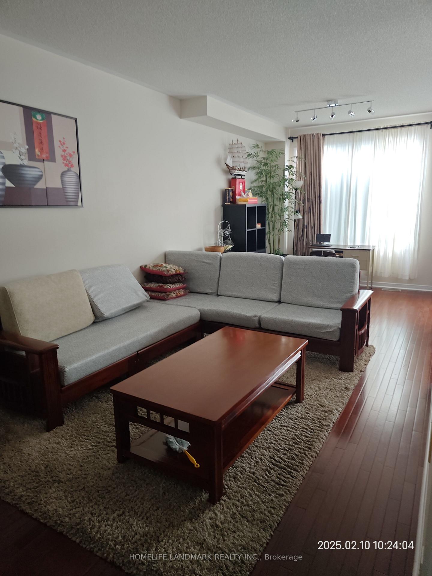 Photo 3 of 14 Kincaid Lane, Markham, Middlefield — HOMEH
