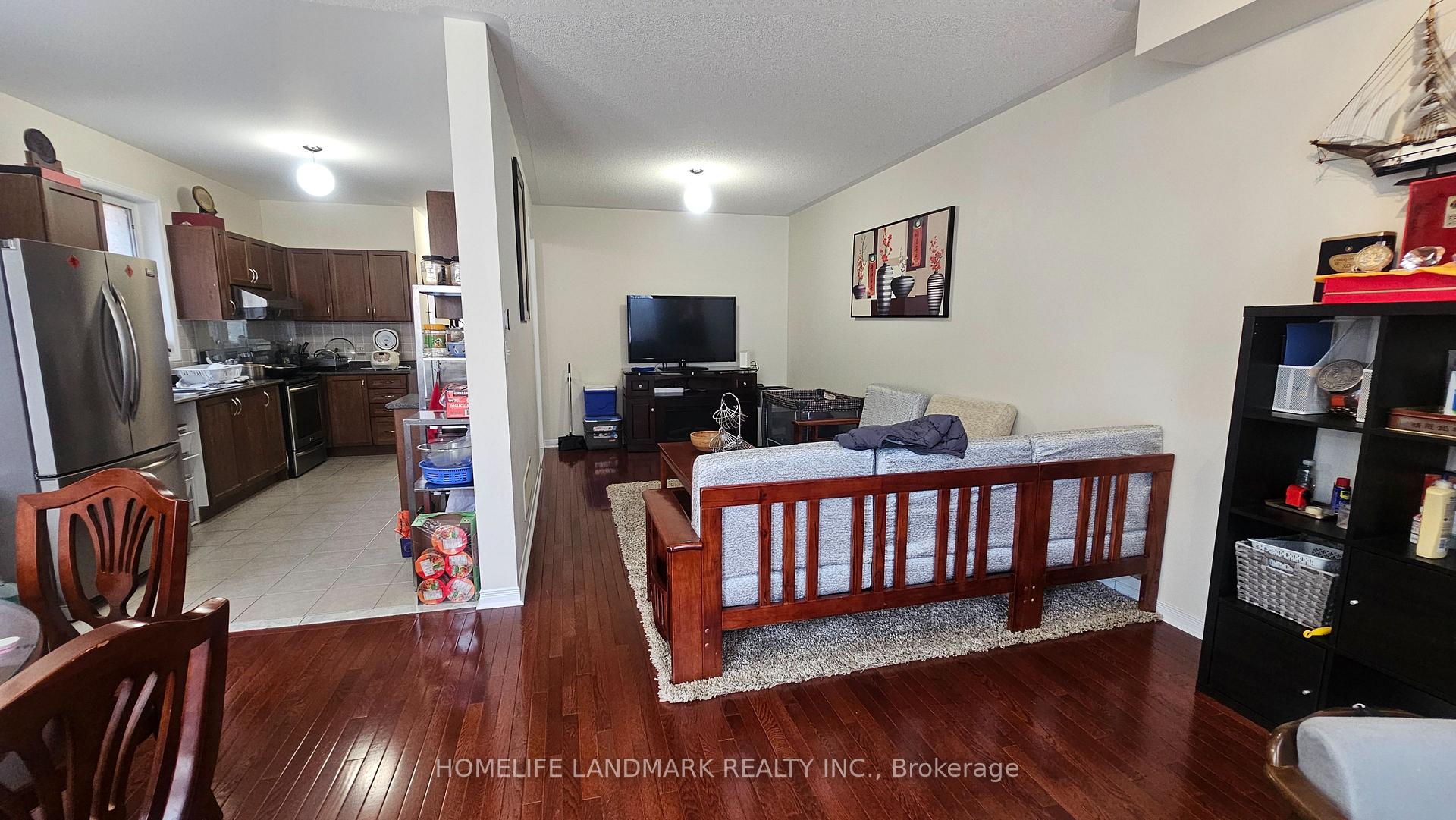 Photo 5 of 14 Kincaid Lane, Markham, Middlefield — HOMEH