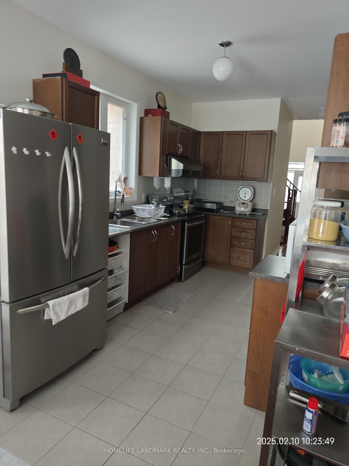 Photo 6 of 14 Kincaid Lane, Markham, Middlefield — HOMEH