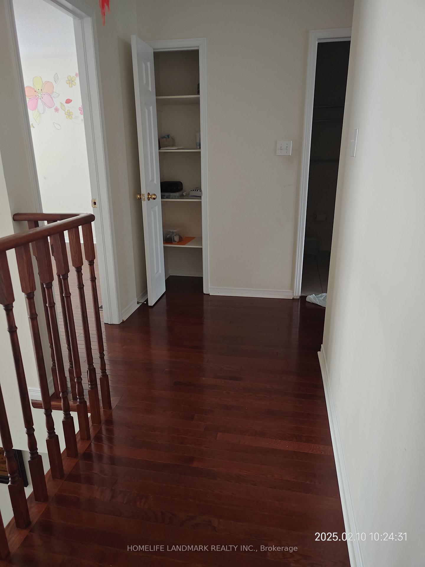 Photo 7 of 14 Kincaid Lane, Markham, Middlefield — HOMEH