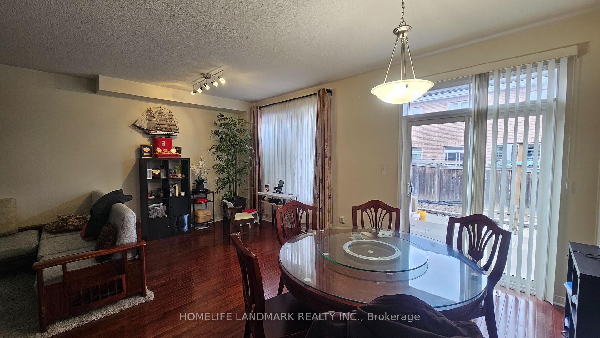 Photo 11 of 14 Kincaid Lane, Markham, Middlefield — HOMEH