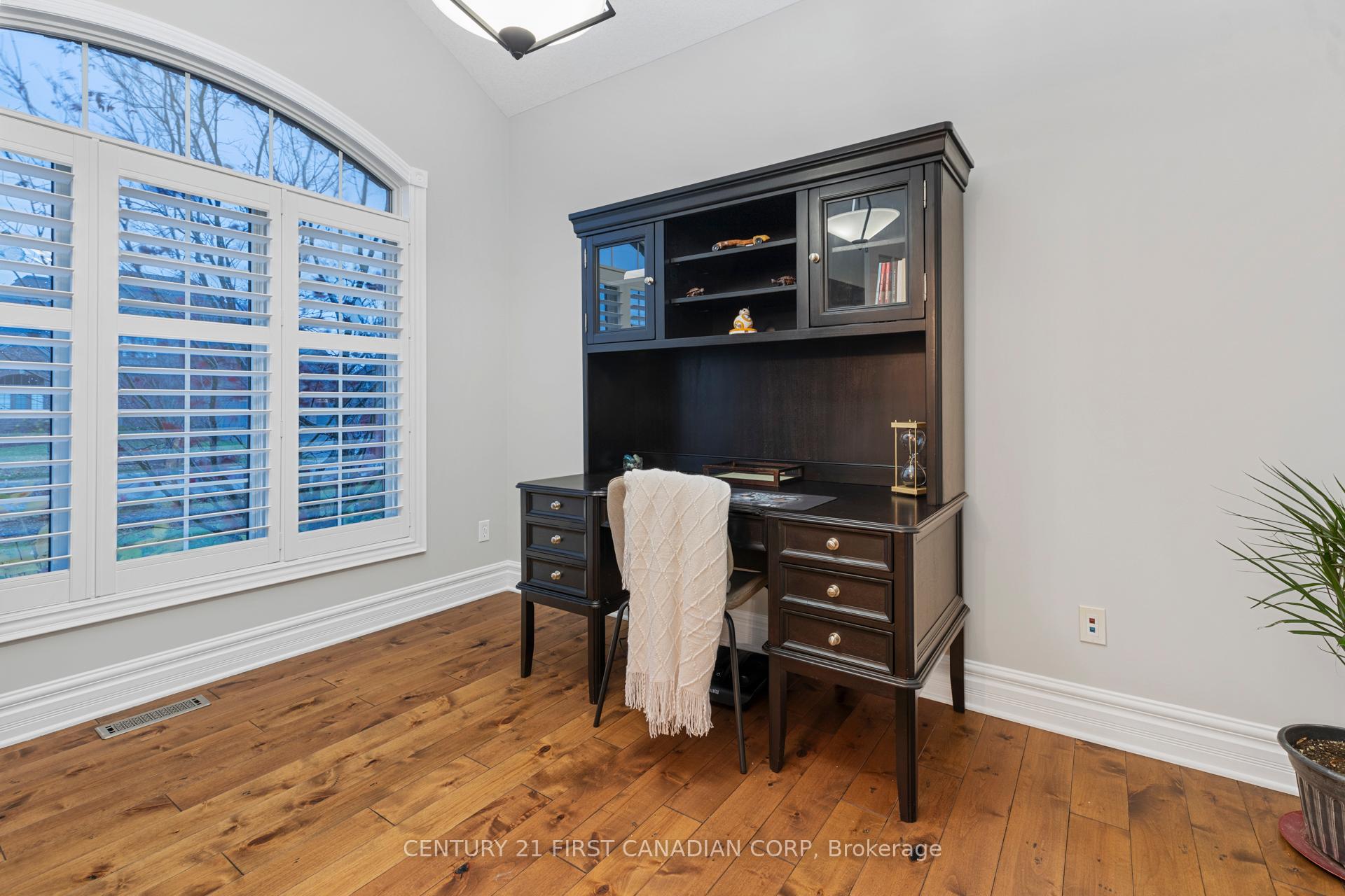 Photo 6 of 26 Baron Crescent, Middlesex Centre, Kilworth — HOMEH