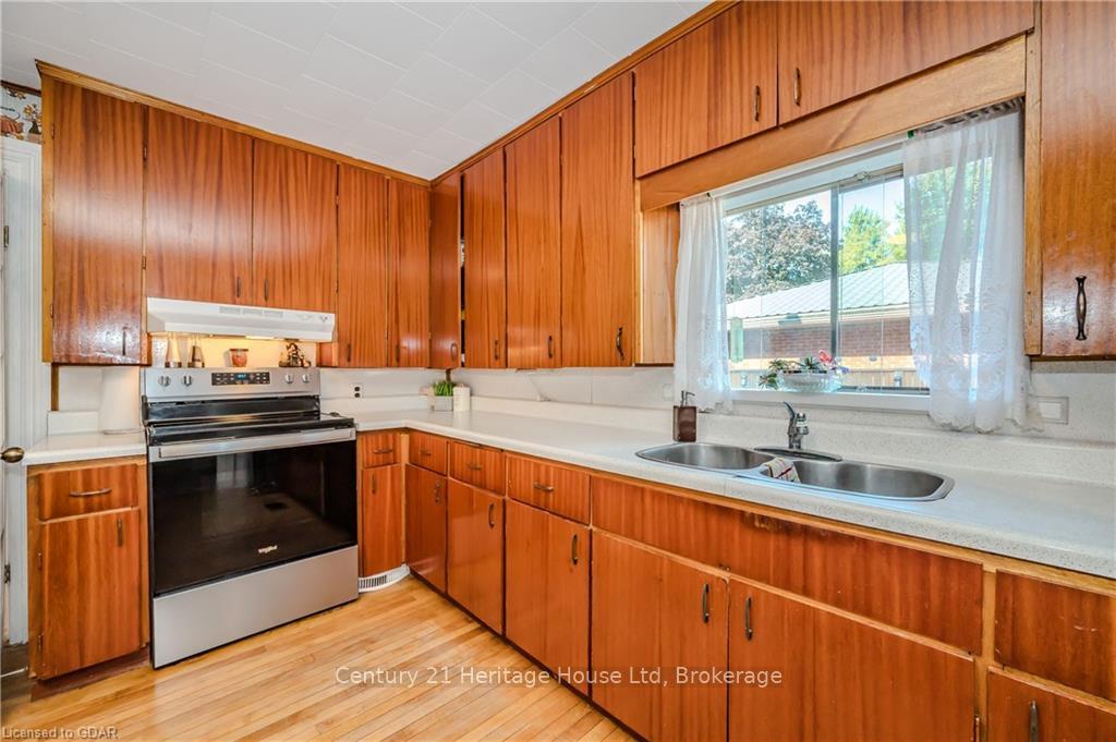 Photo 14 of 645 Yonge Street, Minto — HOMEH
