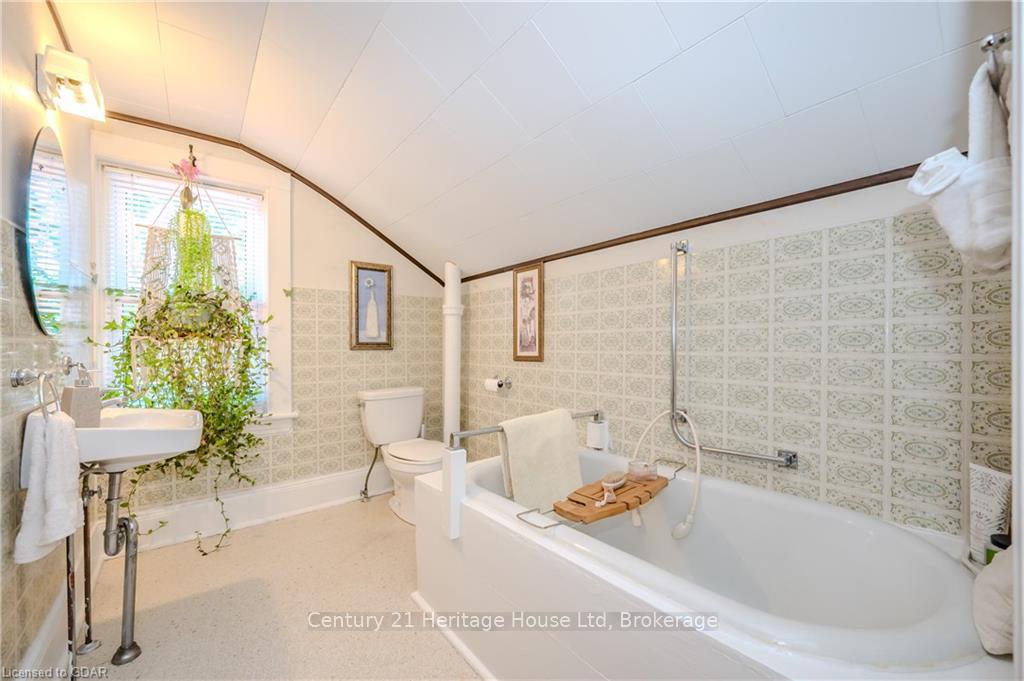 Photo 28 of 645 Yonge Street, Minto — HOMEH