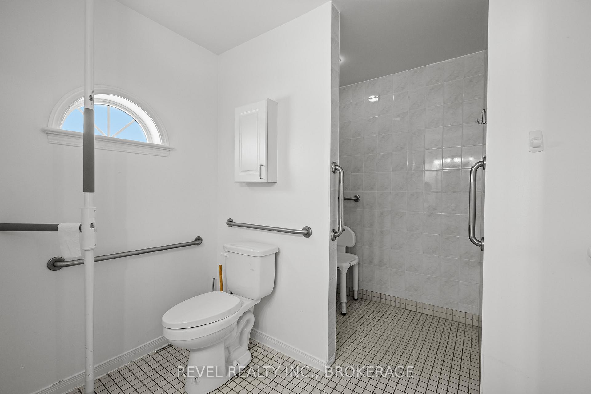 Photo 14 of 37 Wilfred Crescent, Kingston, Rideau — HOMEH