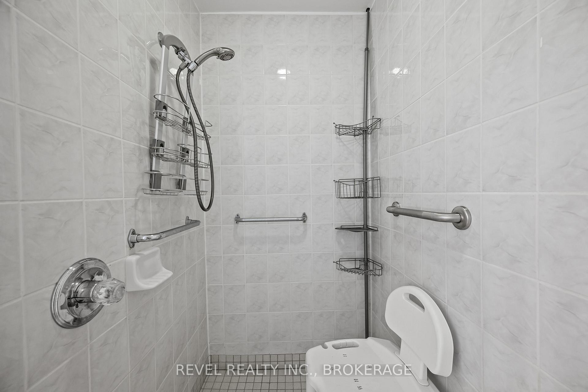 Photo 16 of 37 Wilfred Crescent, Kingston, Rideau — HOMEH