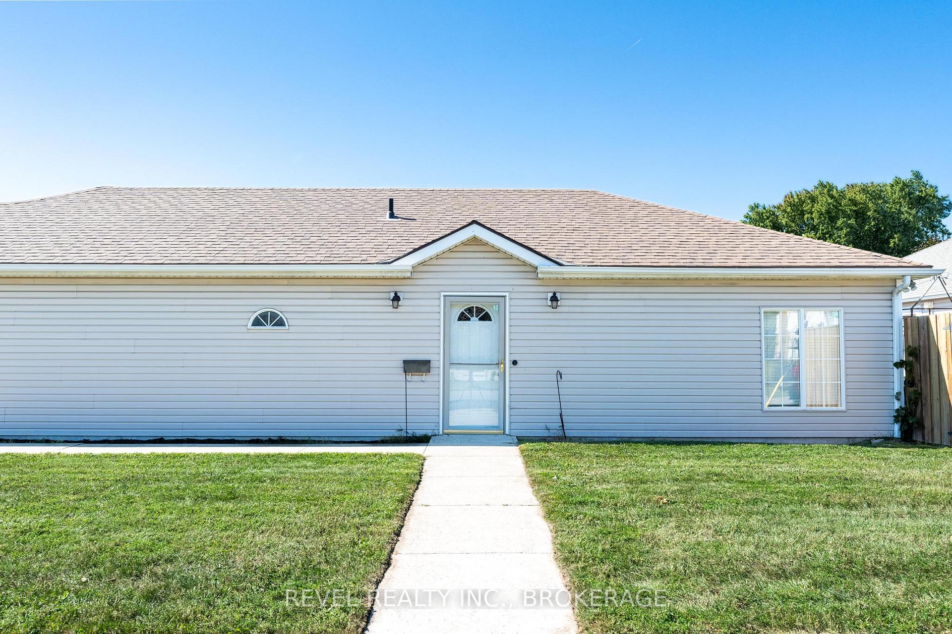 Photo 19 of 37 Wilfred Crescent, Kingston, Rideau — HOMEH
