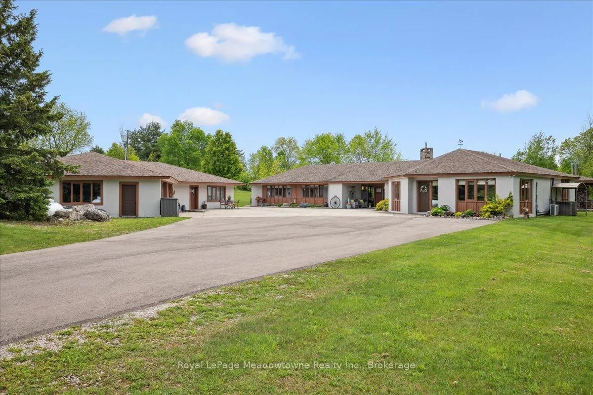 Photo 2 of 10632 Fifth Line, Milton, Rural Nassagaweya — HOMEH