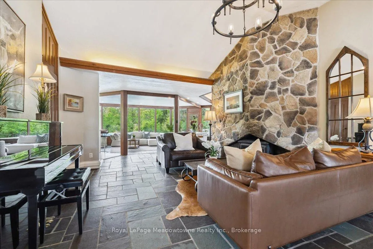 Photo 5 of 10632 Fifth Line, Milton, Rural Nassagaweya — HOMEH