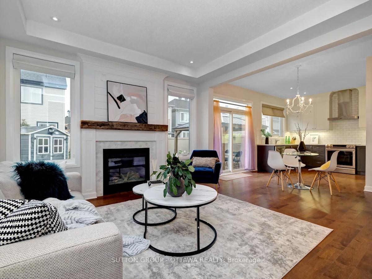 Photo 4 of 350 Meadowbreeze Drive, Ottawa, Kanata - Emerald Meadows/Trailwest — HOMEH