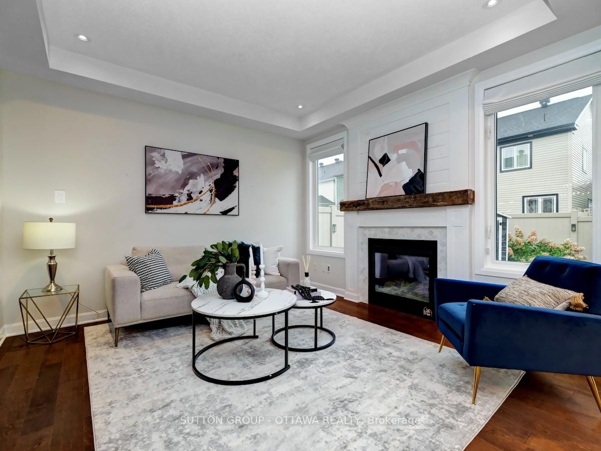 Photo 5 of 350 Meadowbreeze Drive, Ottawa, Kanata - Emerald Meadows/Trailwest — HOMEH