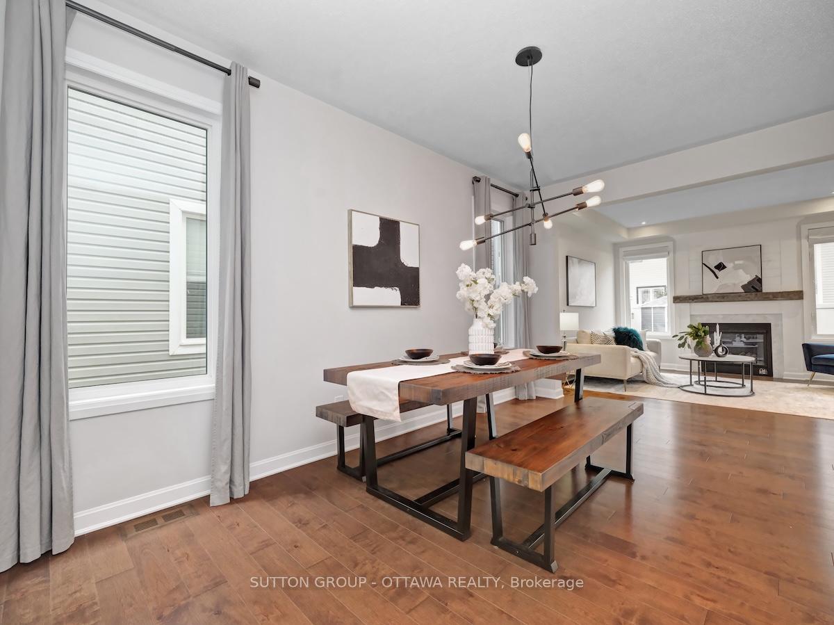 Photo 7 of 350 Meadowbreeze Drive, Ottawa, Kanata - Emerald Meadows/Trailwest — HOMEH
