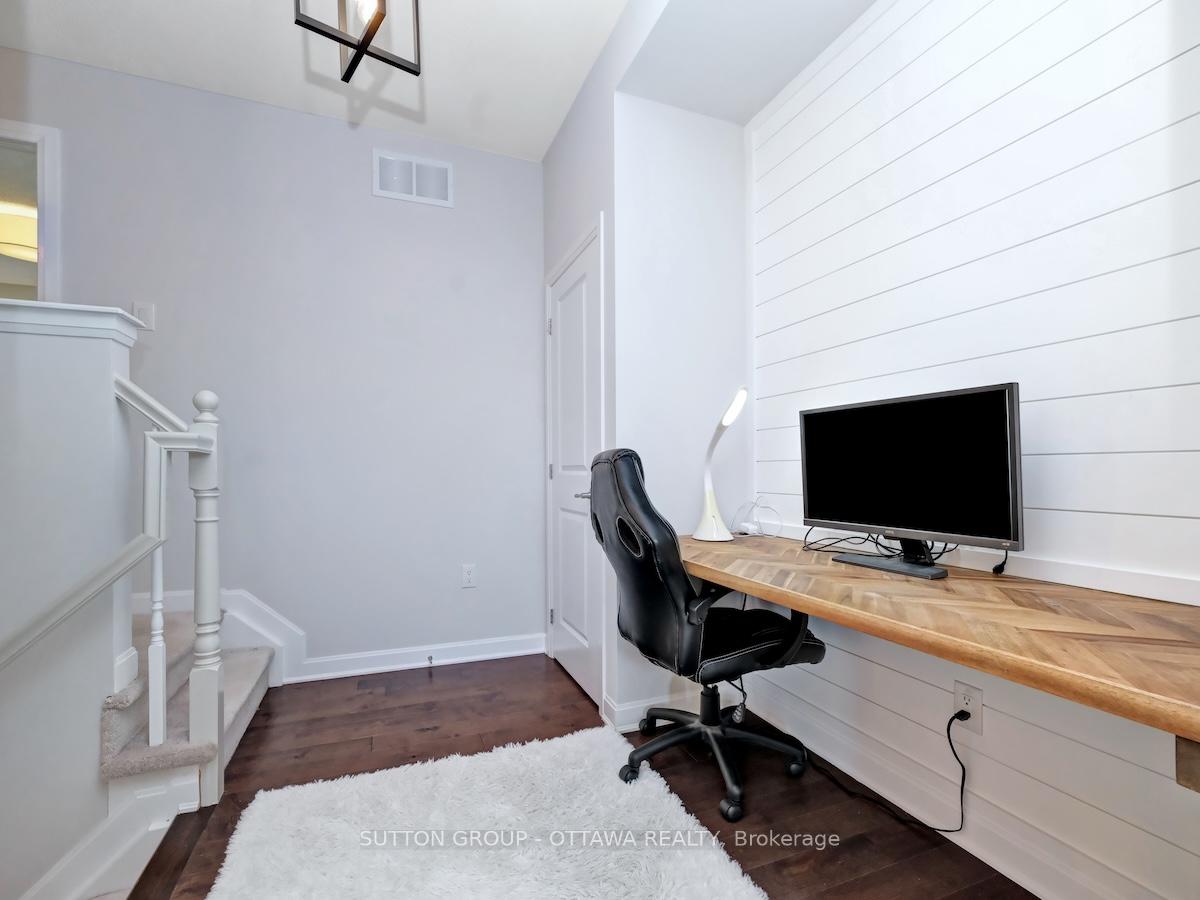 Photo 17 of 350 Meadowbreeze Drive, Ottawa, Kanata - Emerald Meadows/Trailwest — HOMEH
