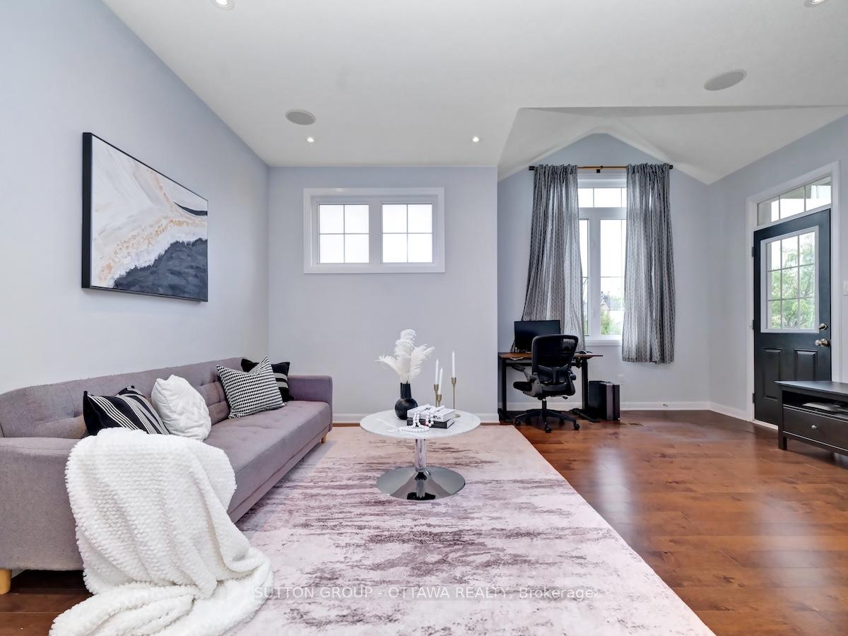 Photo 18 of 350 Meadowbreeze Drive, Ottawa, Kanata - Emerald Meadows/Trailwest — HOMEH