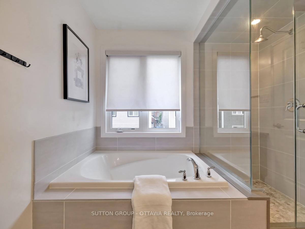 Photo 30 of 350 Meadowbreeze Drive, Ottawa, Kanata - Emerald Meadows/Trailwest — HOMEH