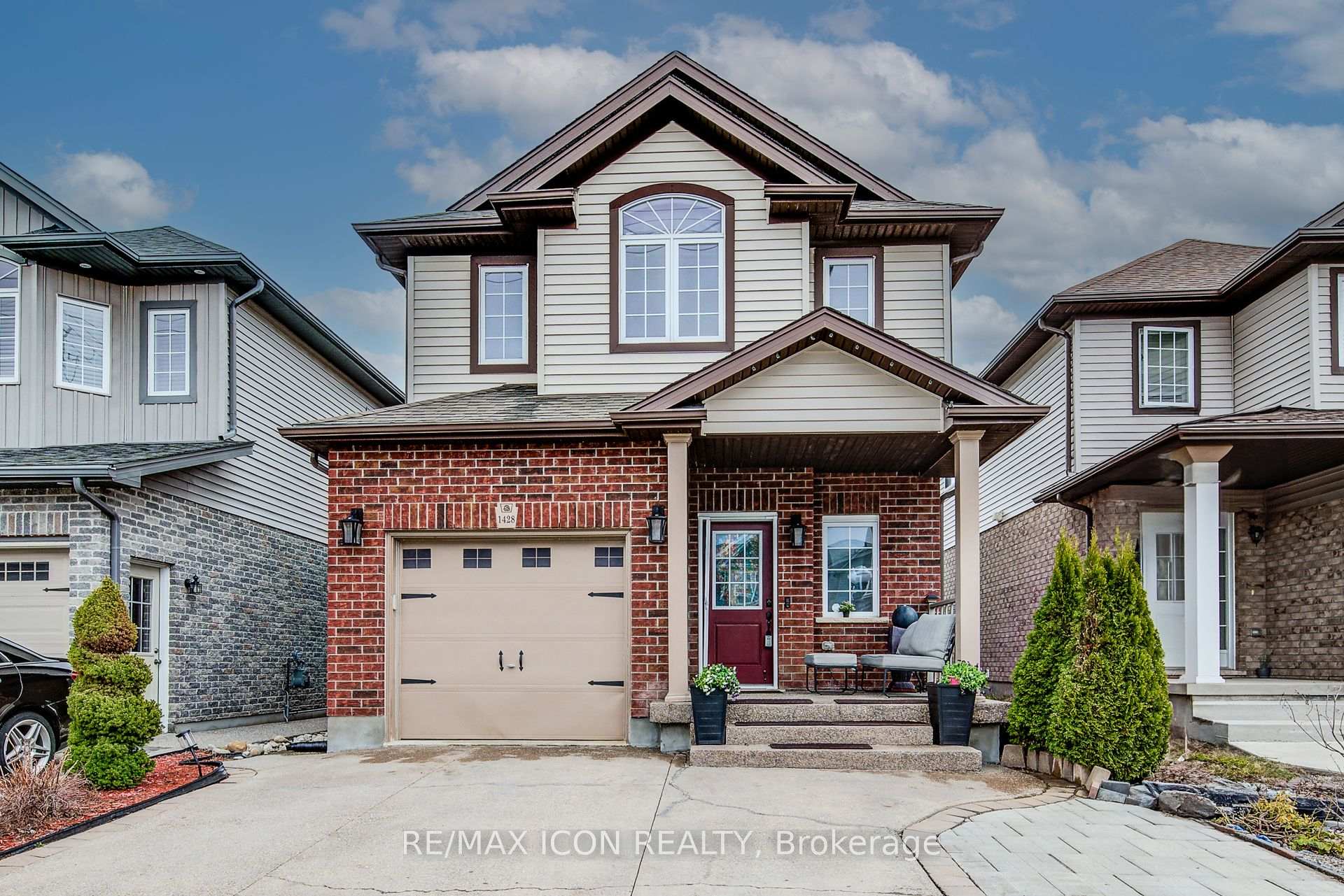 Photo 1 of 1428 Old Zeller Drive, Kitchener, Grand River South — HOMEH