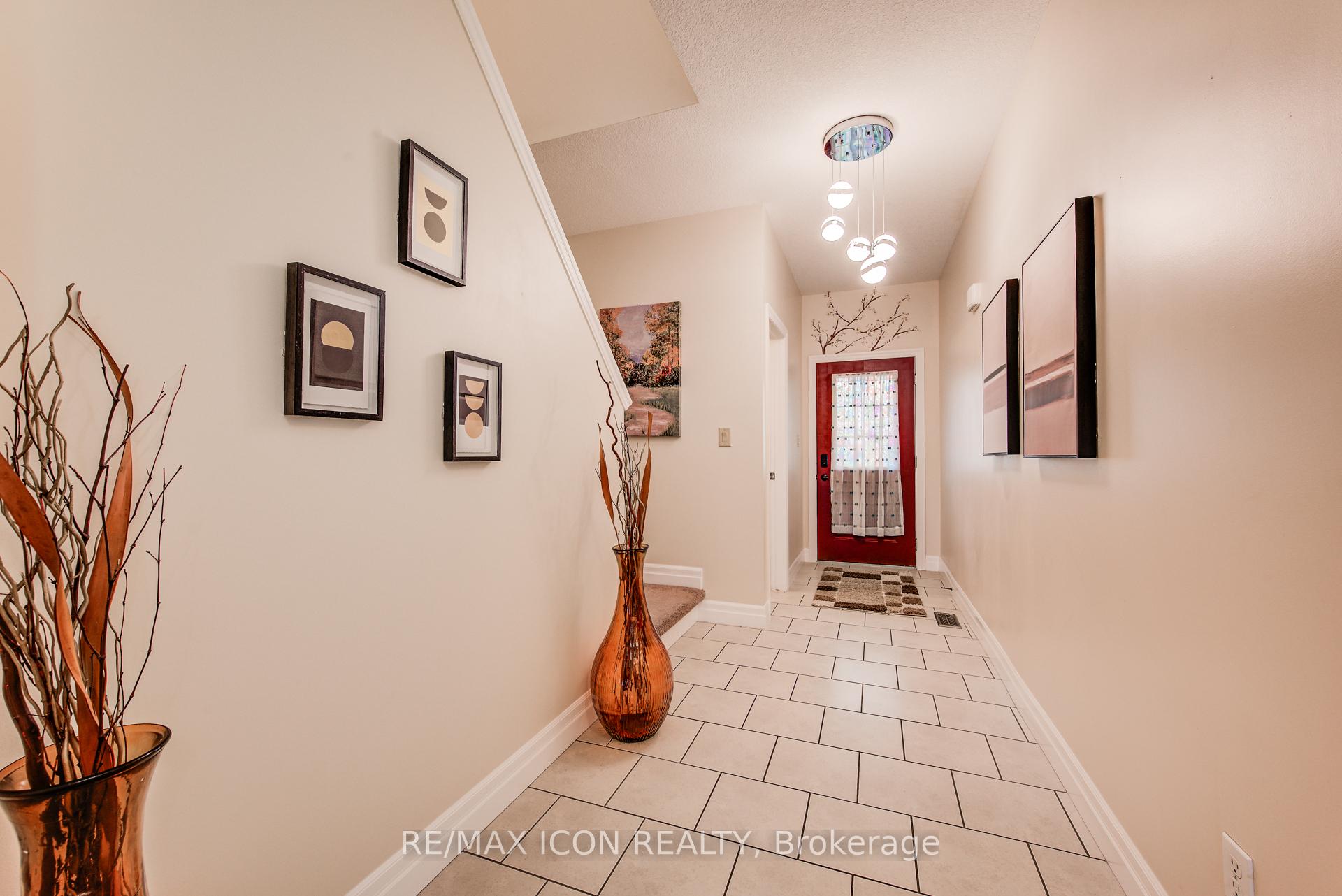 Photo 8 of 1428 Old Zeller Drive, Kitchener, Grand River South — HOMEH