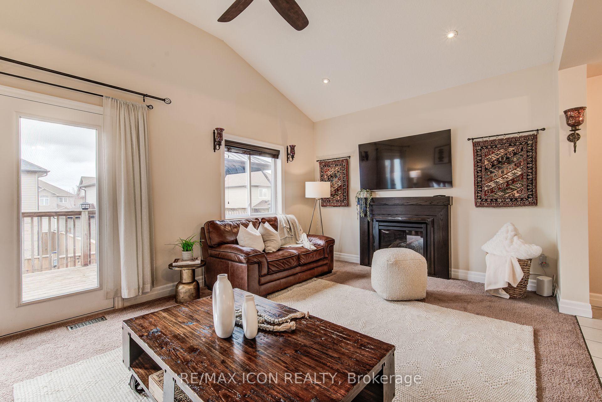 Photo 16 of 1428 Old Zeller Drive, Kitchener, Grand River South — HOMEH