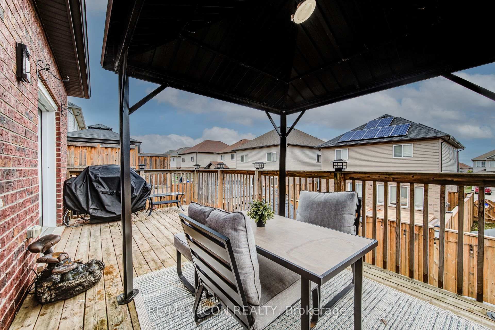 Photo 22 of 1428 Old Zeller Drive, Kitchener, Grand River South — HOMEH