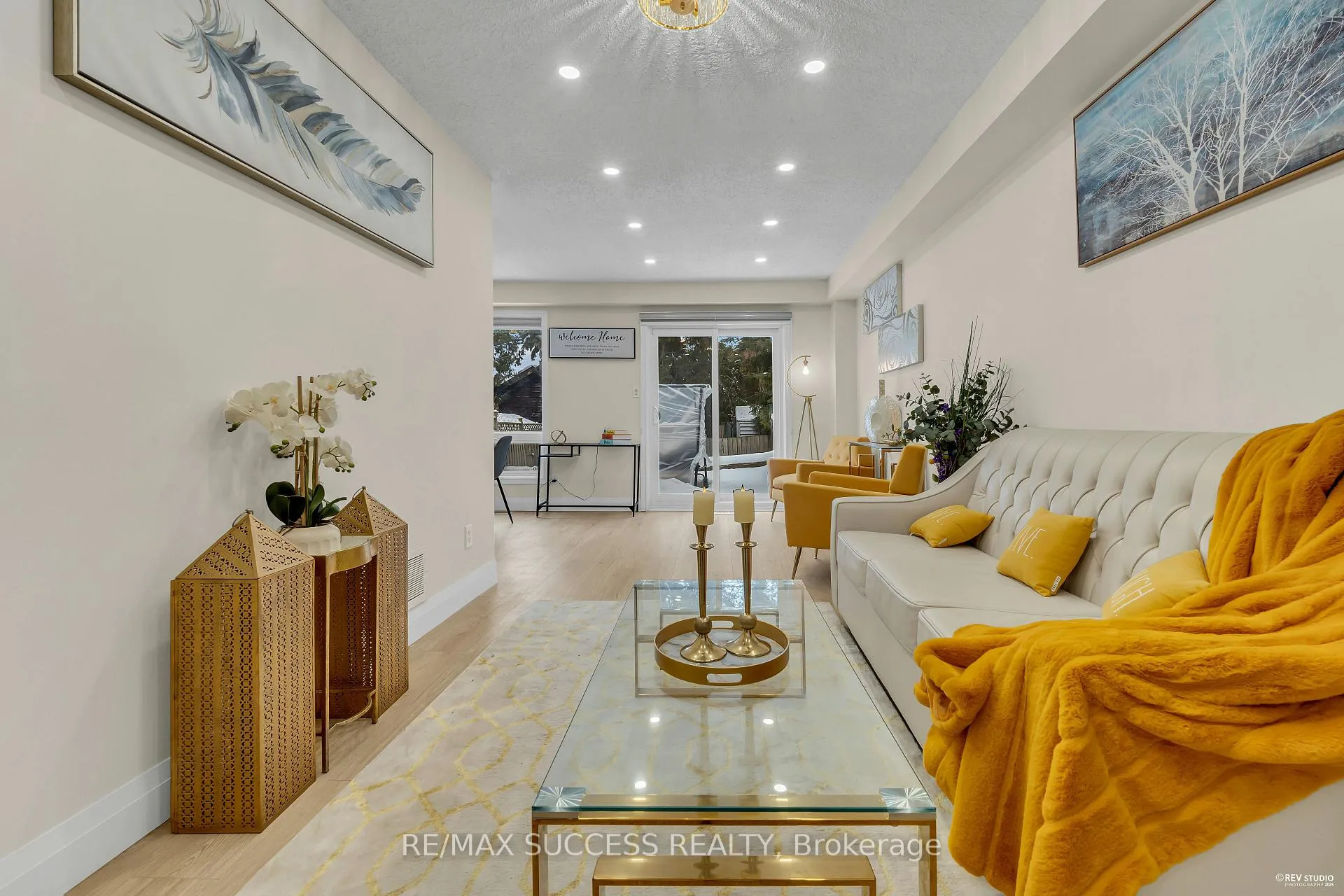Photo 2 of 2281 Wildwood Crescent, Pickering, Brock Ridge — HOMEH